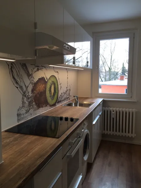 Moderne möblierte Wohnung mit guter Verkehrsanbindung von privat — photo 1